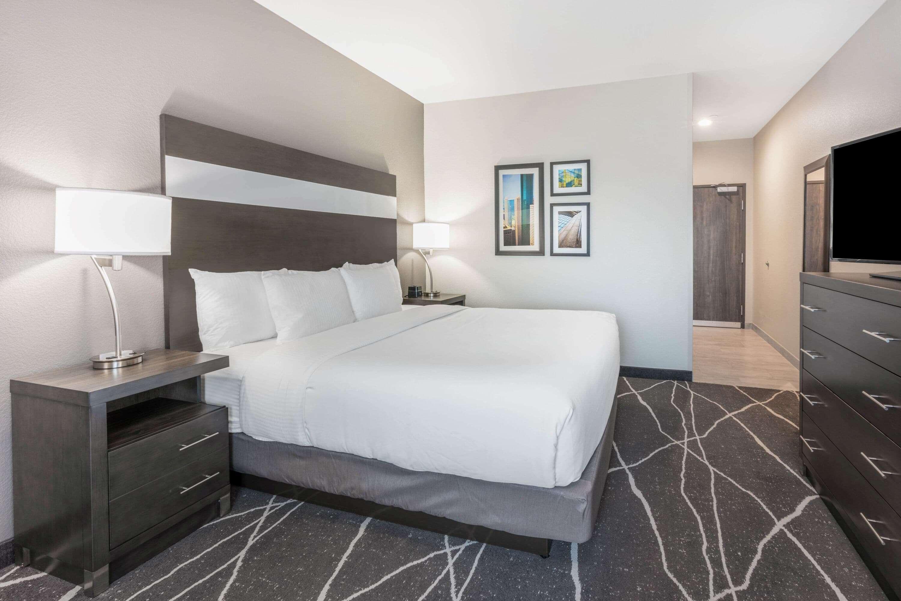 La Quinta And By Wyndham Houston South 3*